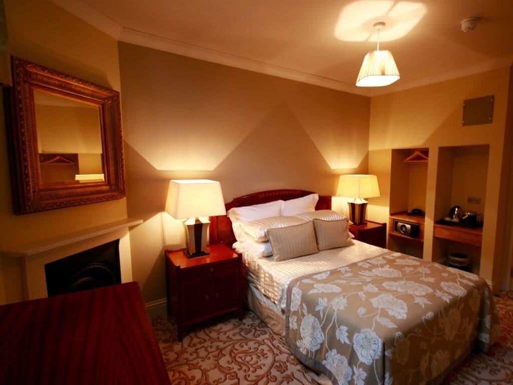 Colchester Boutique Hotel Exterior photo